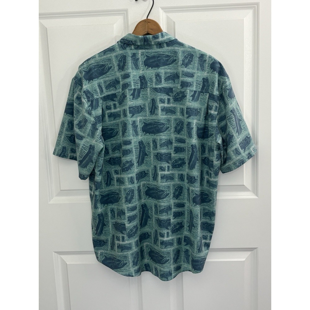 Huk Shirt Mens L Fish Print Button Up Fishing Performance Short sleeve 0457 - Picture 2 of 7